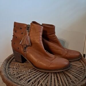 Eric Michael Brown Leather Ankle Boots Tassel Zipper Block Heel Size 36
